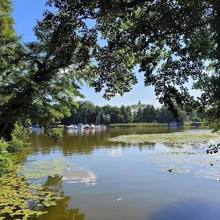 Am Mirower See, Apartamento *